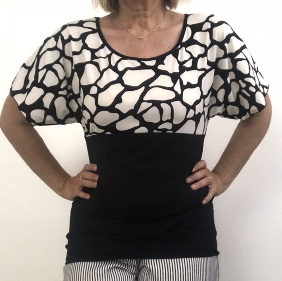 Short Sleeve Black/White Shirt Blouse Top - Picture 1 of 4